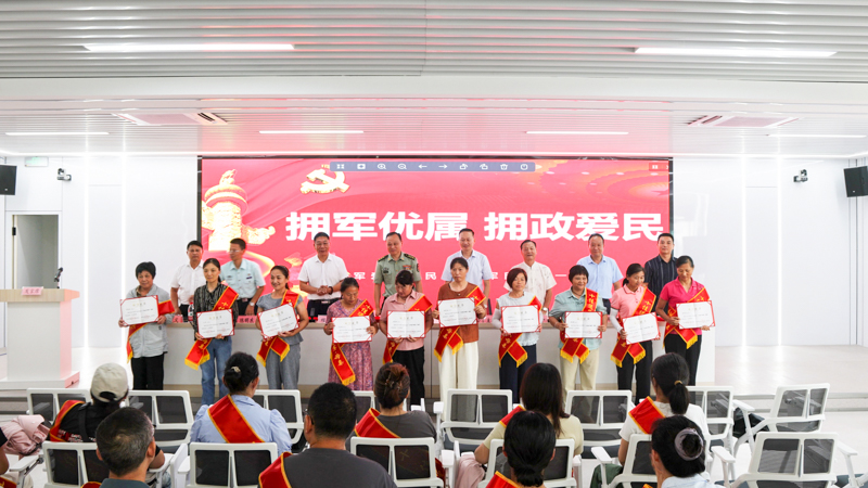 1753272617404237.jpg 頒獎1拷貝.jpg